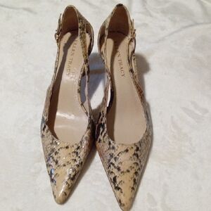 Ellen Tracy Beige Snakeskin Heels